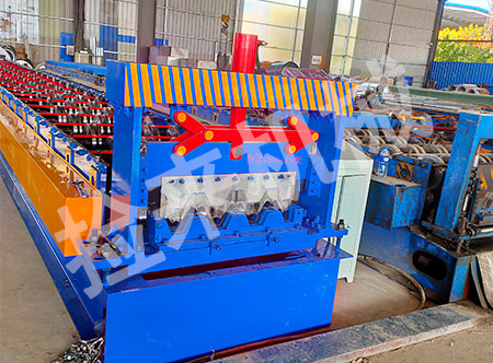 免澆筑樓承板機器 免澆筑樓承板機器